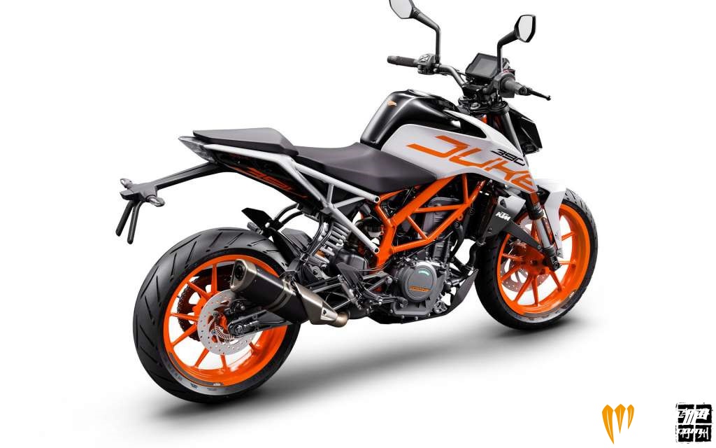 2018-KTM-390-Duke4-1024x640.jpg