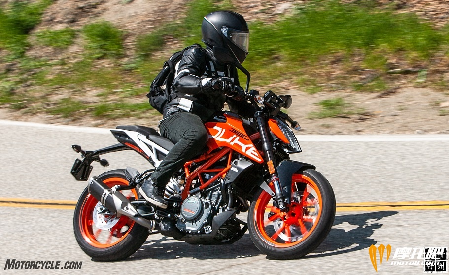 041718-KTM-390-Duke-0851.jpg