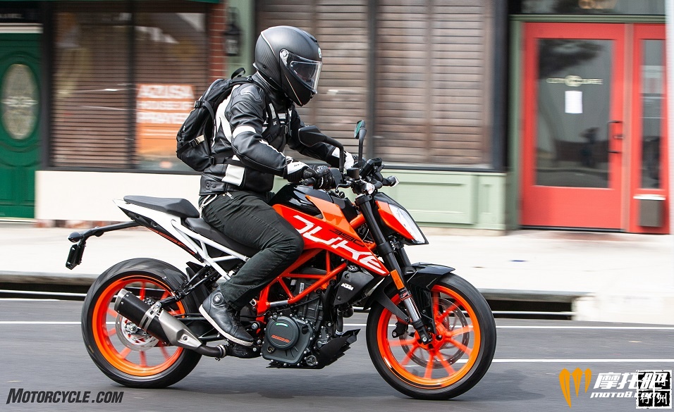 041718-KTM-390-Duke-0720.jpg