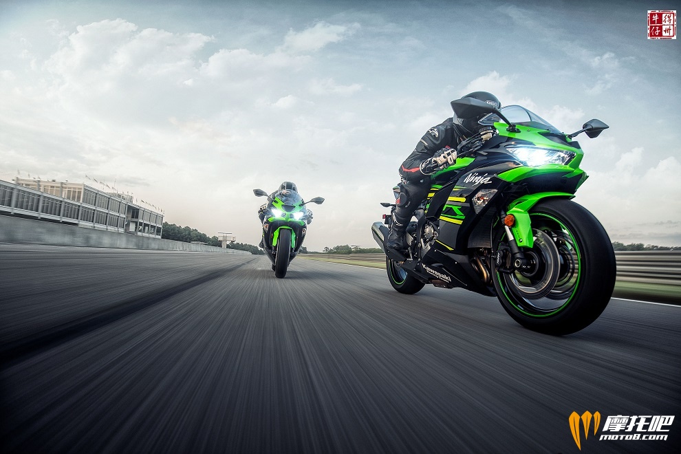 101118-2019-kawasaki-ninja-zx-6r-19_ZX636GKFA_00004.jpg