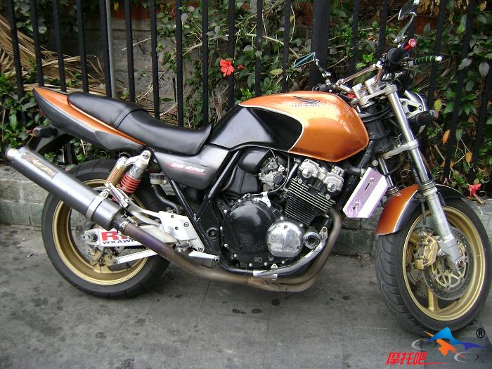 CB400