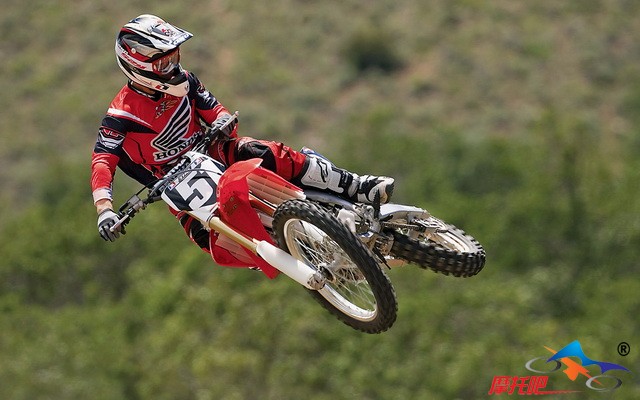 Motocross (10)_缩小大小.jpg