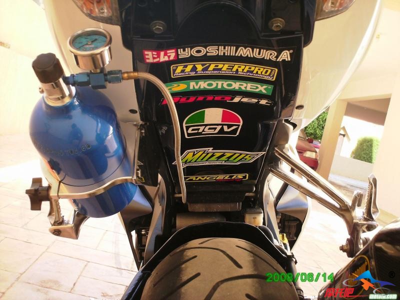 1226846261229764-Suzuki-GSX-R-1000.jpg