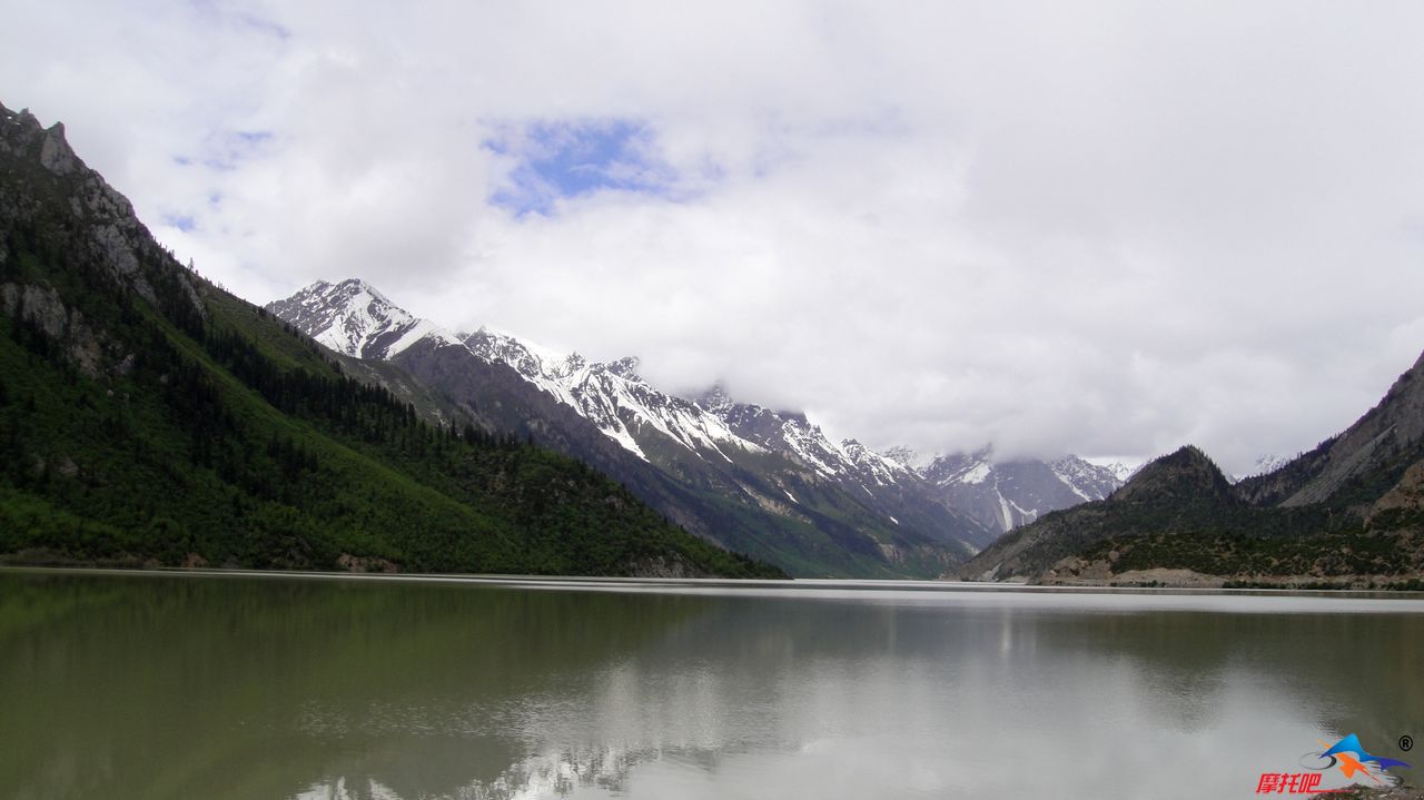 美丽的然乌湖