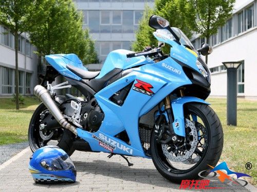 Suzuki_GSXR_1000_charity-500x375.jpg