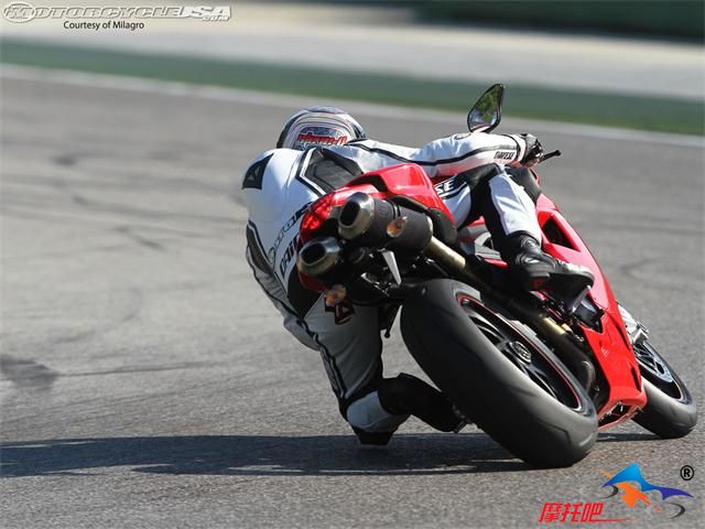 2011-Ducati-1198SP-6.jpg